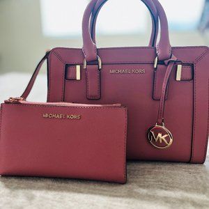 Blush Pink Micheal Kors purse with  matching wallet